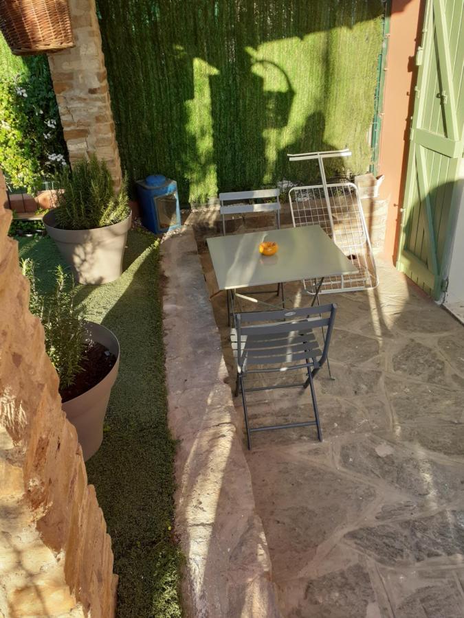 Le Petit Atelier Bormes-les-Mimosas Exterior foto
